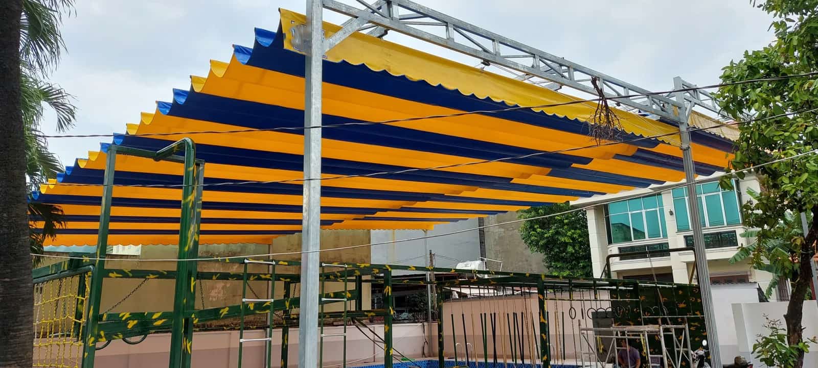 Bảng giá 2025] mái xếp lượn sóng-bạt kéo ngoài trời đẹp rẻ nhất - Maihiendep