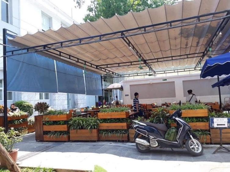 mái bạt xếp quán cafe